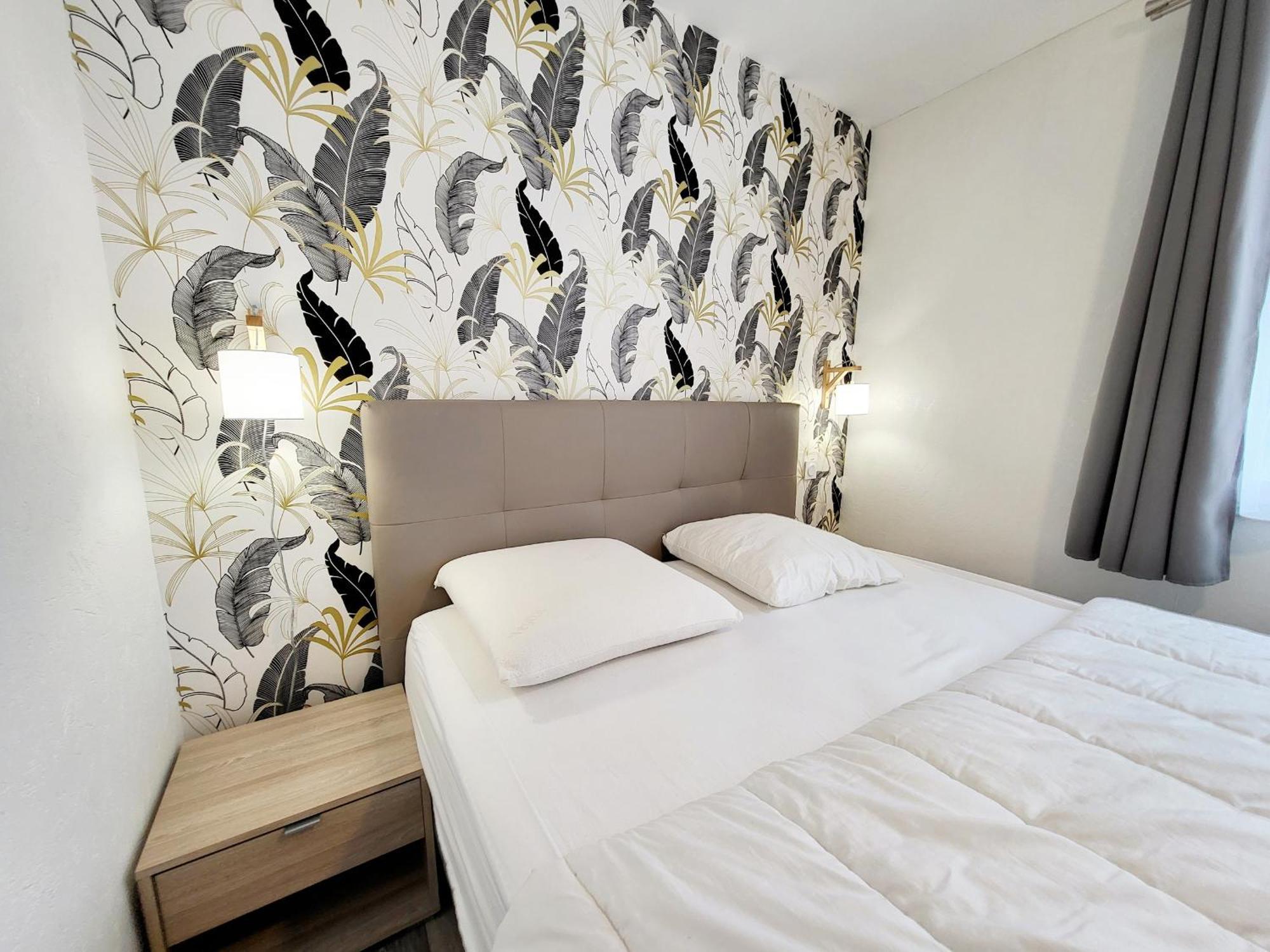 Appartement Moderne Au Centre-Ville, 150M Plage, Wifi, Confort Ideal Pour Familles - Fr-1-92-876 Ле-Сабль-д’Олон Экстерьер фото